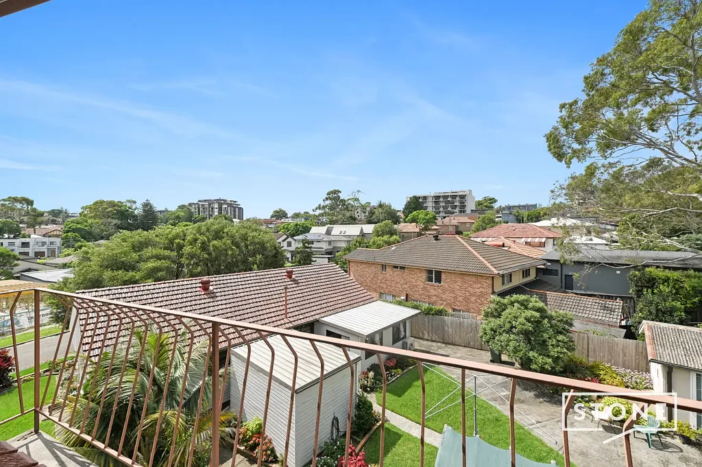 Register Your Interest NOW! Fully renovated top floor apartment