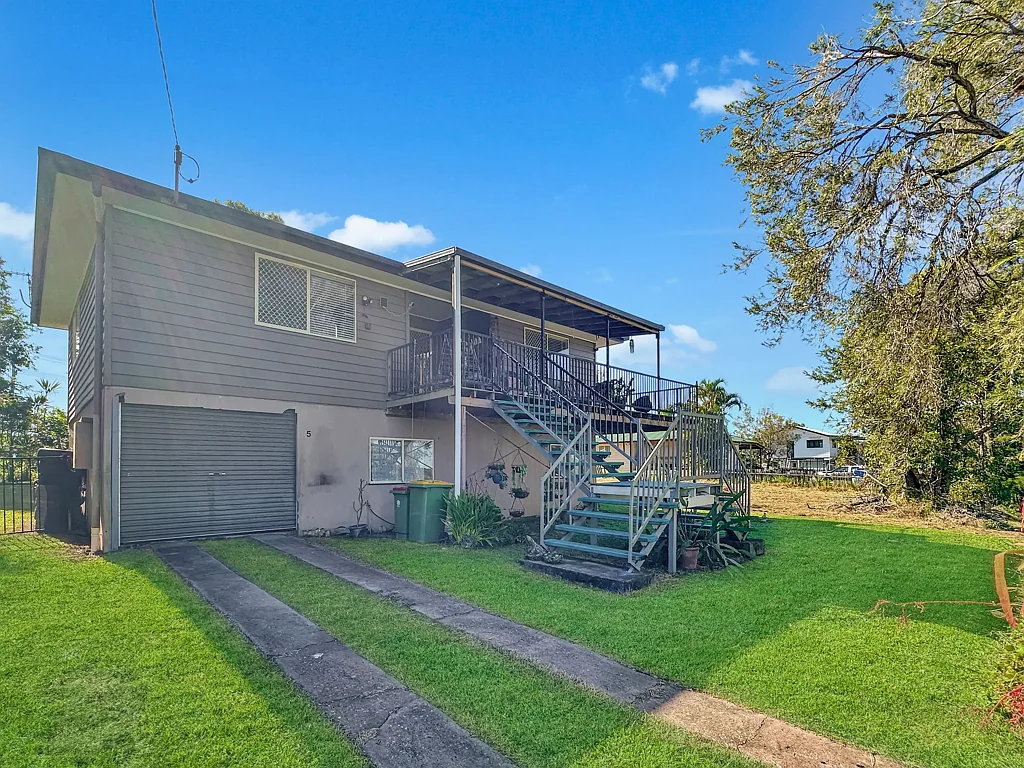 Macleay Island 2Zimmer Elevated Island Living with Lovely Water Views
