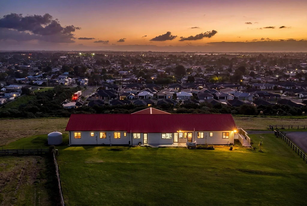 Papakura 9 Slaapkamer Scale. Elevation. Position. Unlimited Potential.