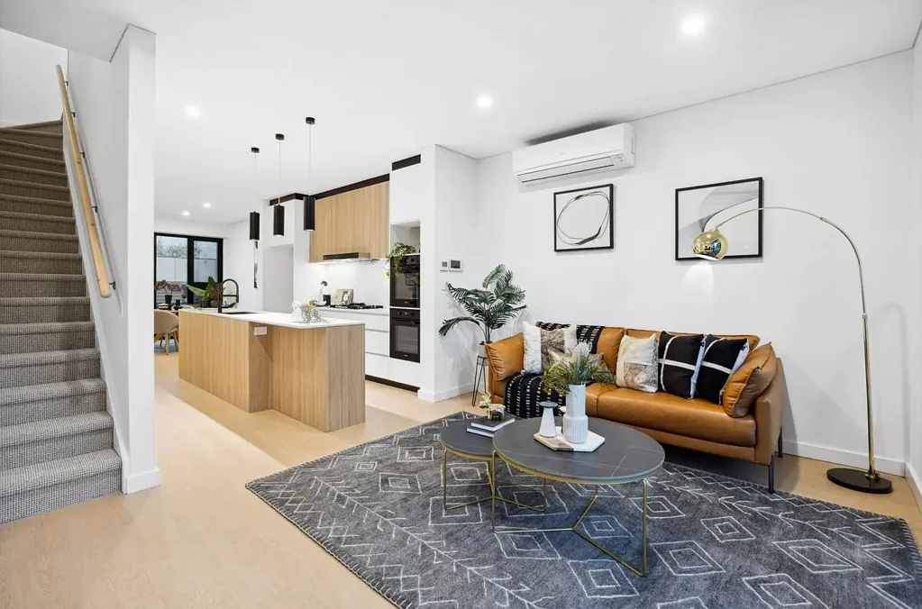 Sophisticated Tri-Level Townhouse in a Premier Adelaide Location