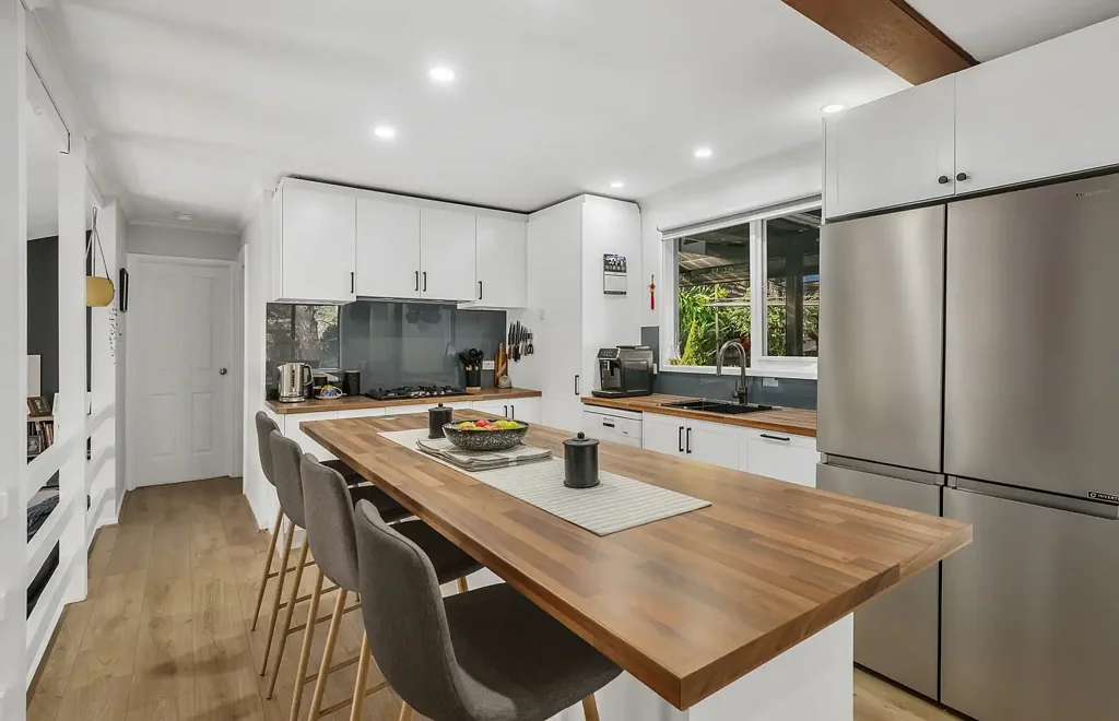 112 Commercial Road, Mount Evelyn, VIC 3796