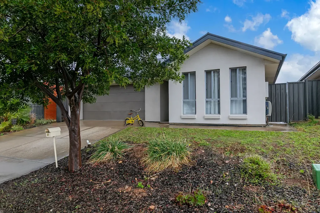 Hillbank 3 Bedroom Quiet Street, Quality Living - Welcome Home