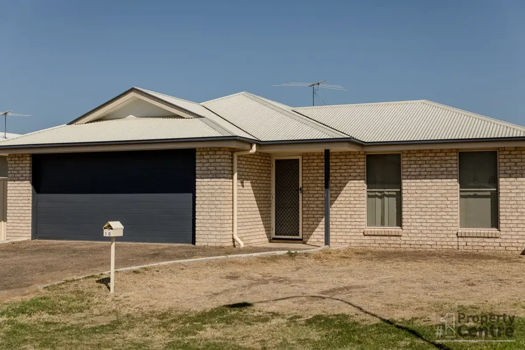 10 Barry Place, Dalby, QLD 4405