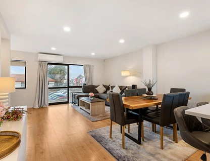 2/20 Charles Street, Papatoetoe, Manukau City, 2 habitaciones, 2 baños, Townhouse