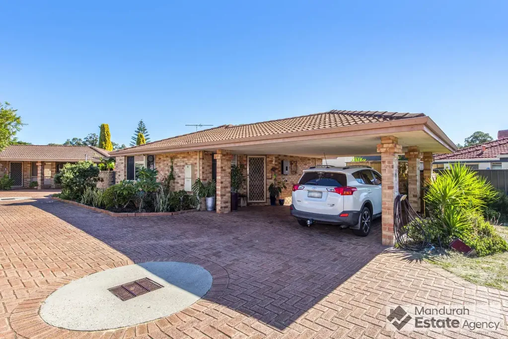 Greenfields 4 Bedroom FREESTANDING VILLA – NO STRATA LEVIES!