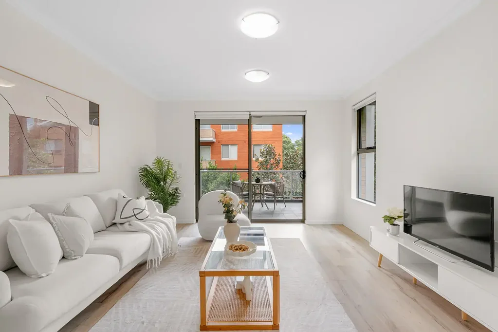 DEPOSIT PAID - Luxury Living