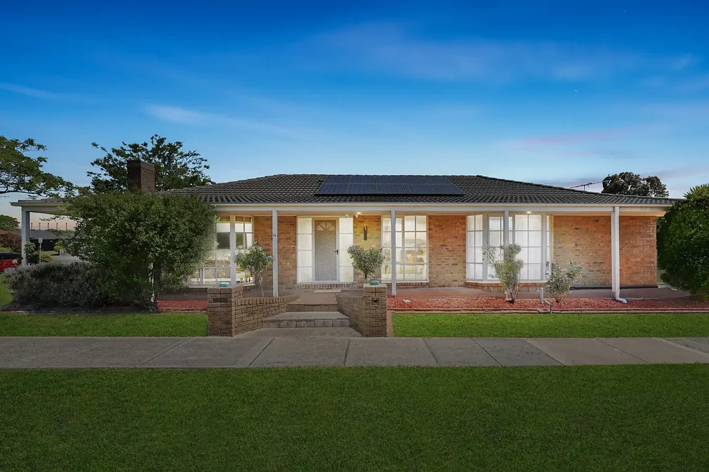 24 St Boswells Avenue, Berwick, VIC 3806