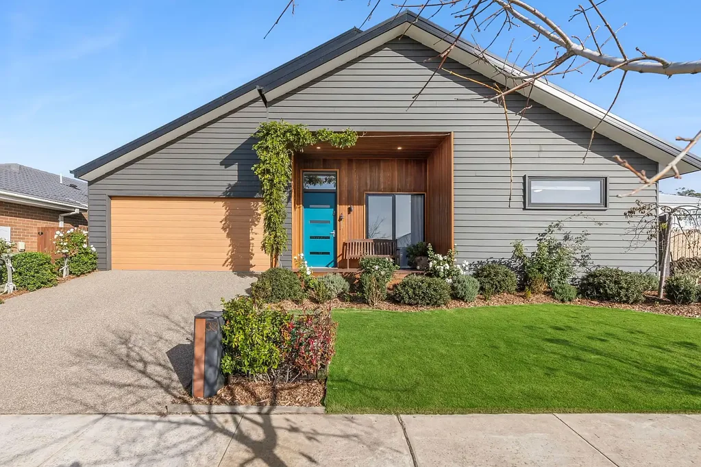 Mount Duneed 4房  Architectural Family Living with Soaring 4m Ceilings & Resort Style Entertaining