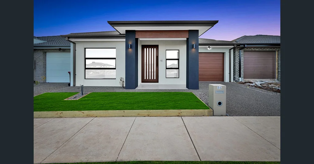 24 Everlasting Boulevard, Strathtulloh, VIC 3338