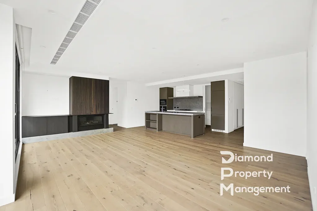 Elegant Three Bedroom Apartment in Hawthorn with Family Floorplan