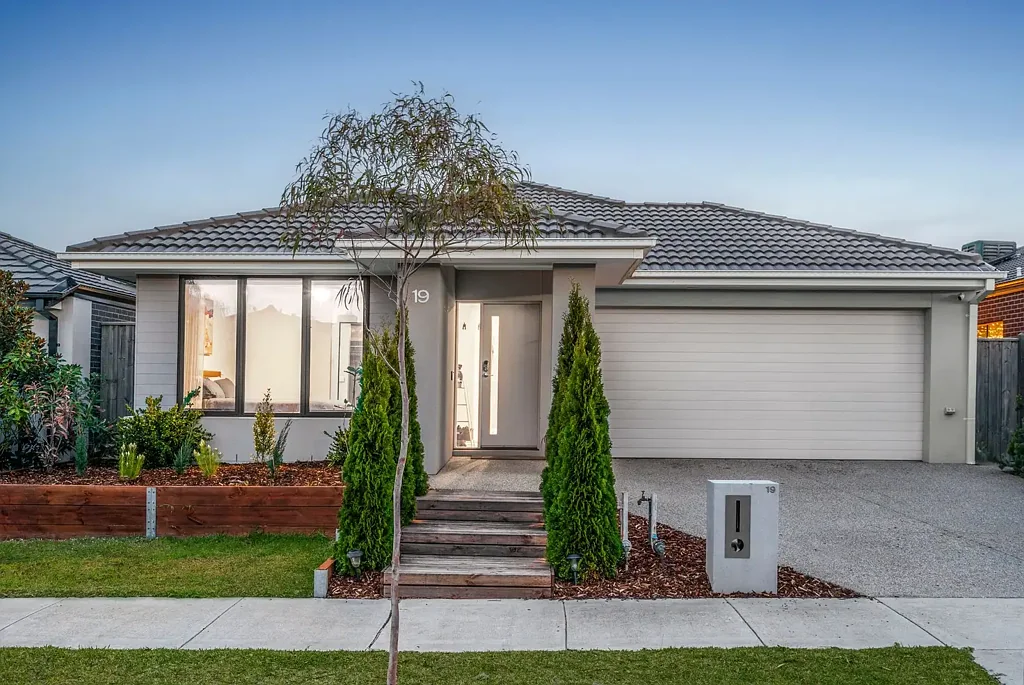 Mount Duneed 4 Bedroom Distinctive & Rare – Boutique Home in a Coveted Location