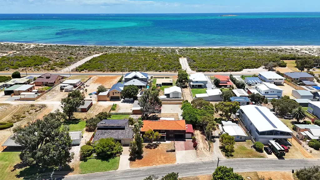 32 Padbury Street, Jurien Bay, WA 6516