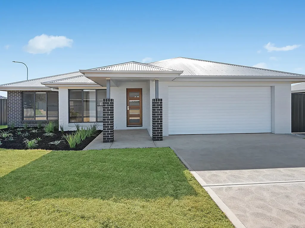 Stunning Three Bedroom Home!