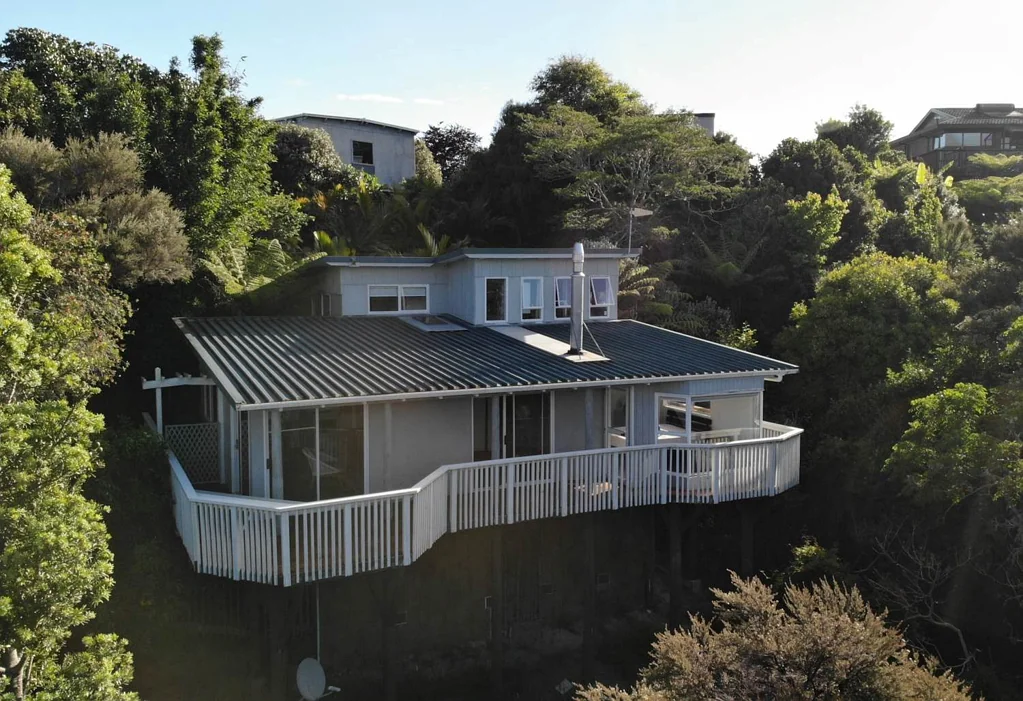 Furnished in Doves Bay