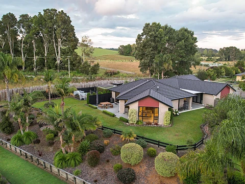 Kerikeri 4房  Step Outside. Fall in Love. Call Now To View