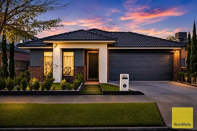 Point Cook 4બેડરૂમ Premium Family Living with Quality Upgrades in the Heart of Point Cook