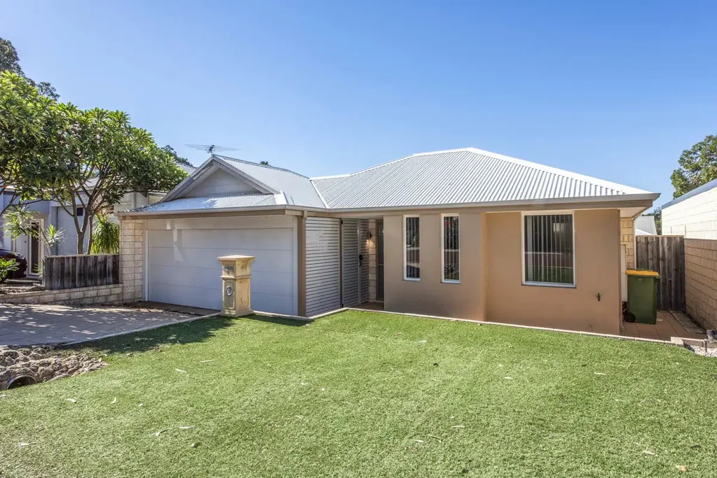 Dawesville 3房  Easy Living Oasis in Sought-After Timbers Edge