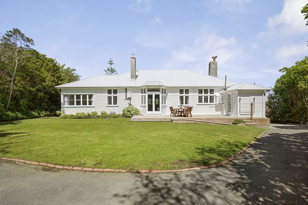 16 Onehuka Road, Tirohanga, Lower Hutt, Wellington