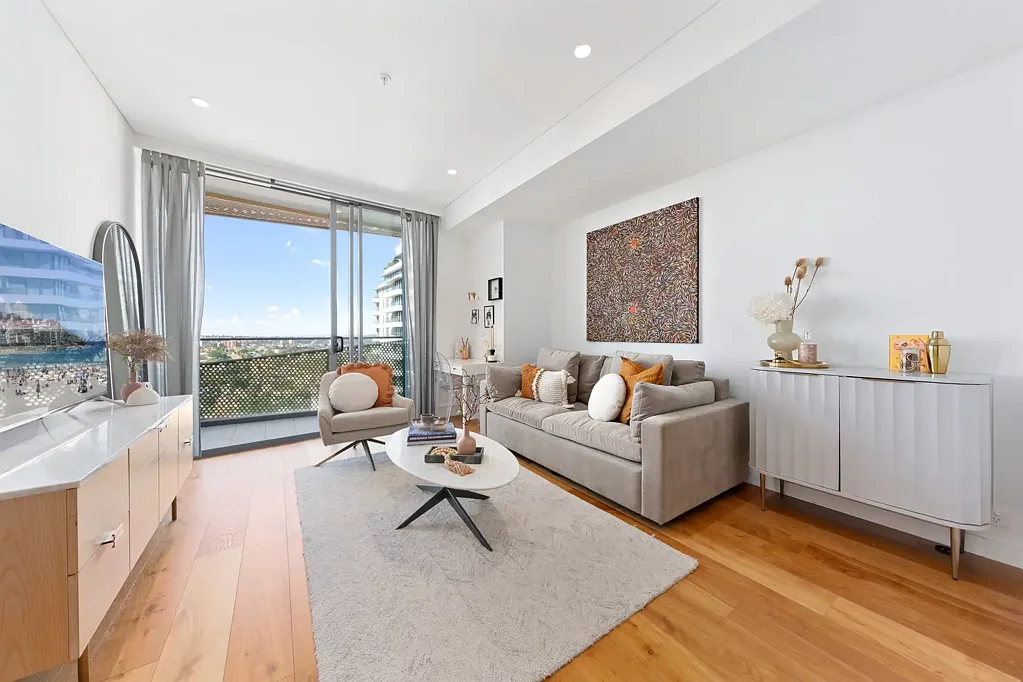 North Sydney 1 Bedroom Sunny Eastern Deluxe Lifestyle with Views and Ultimate Convenience