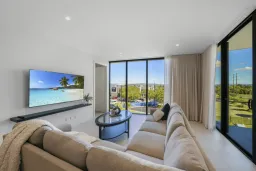 4305/24 The Lanes Boulevard, Mermaid Waters