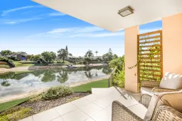 1/4-6 Dunlop Court, Mermaid Waters