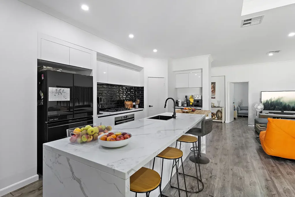 25 Scaddan St, Bassendean, WA 6054