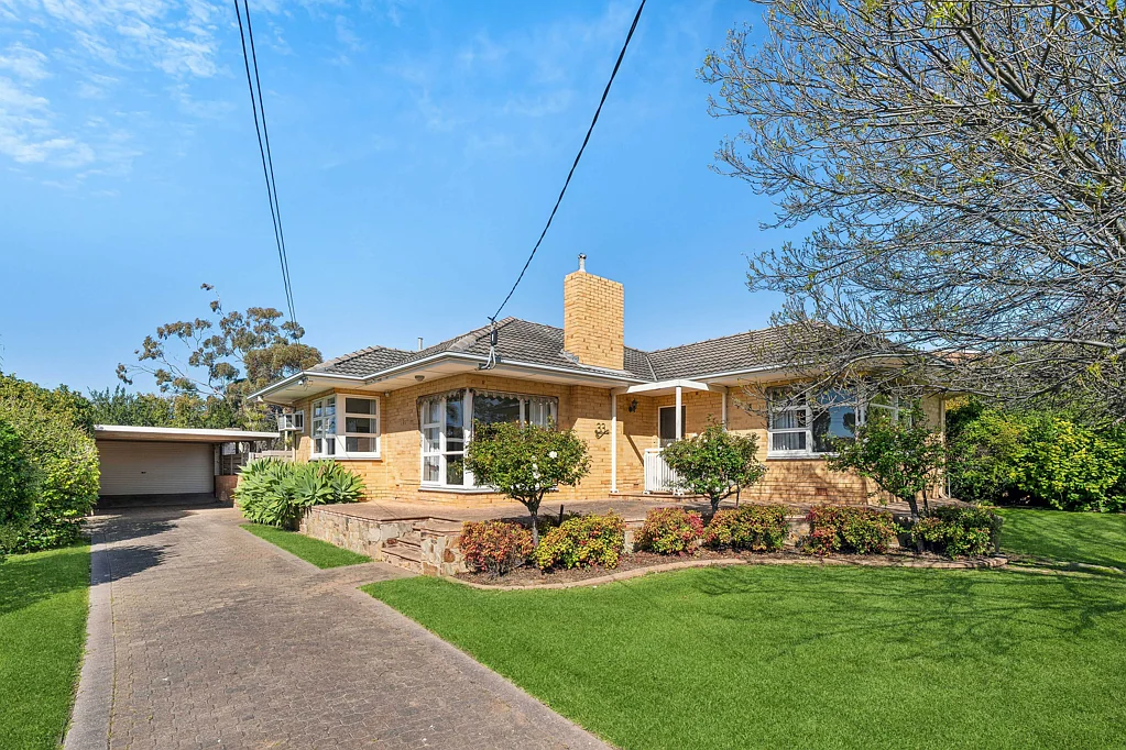 33 Davenport Terrace, Seaview Downs, SA 5049