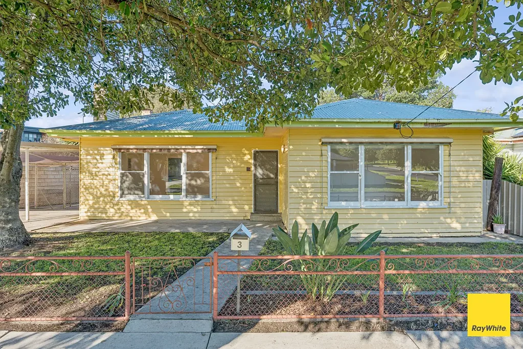 Golden Square 3房  In-Room Auction: THE DRAWING ROOM @ 79 OLINDA ST, QUARRY HILL