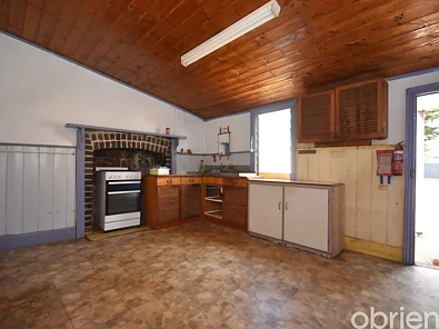 ਰਸੋਈ - 85-87 Main Road, Lindenow, VIC 3865