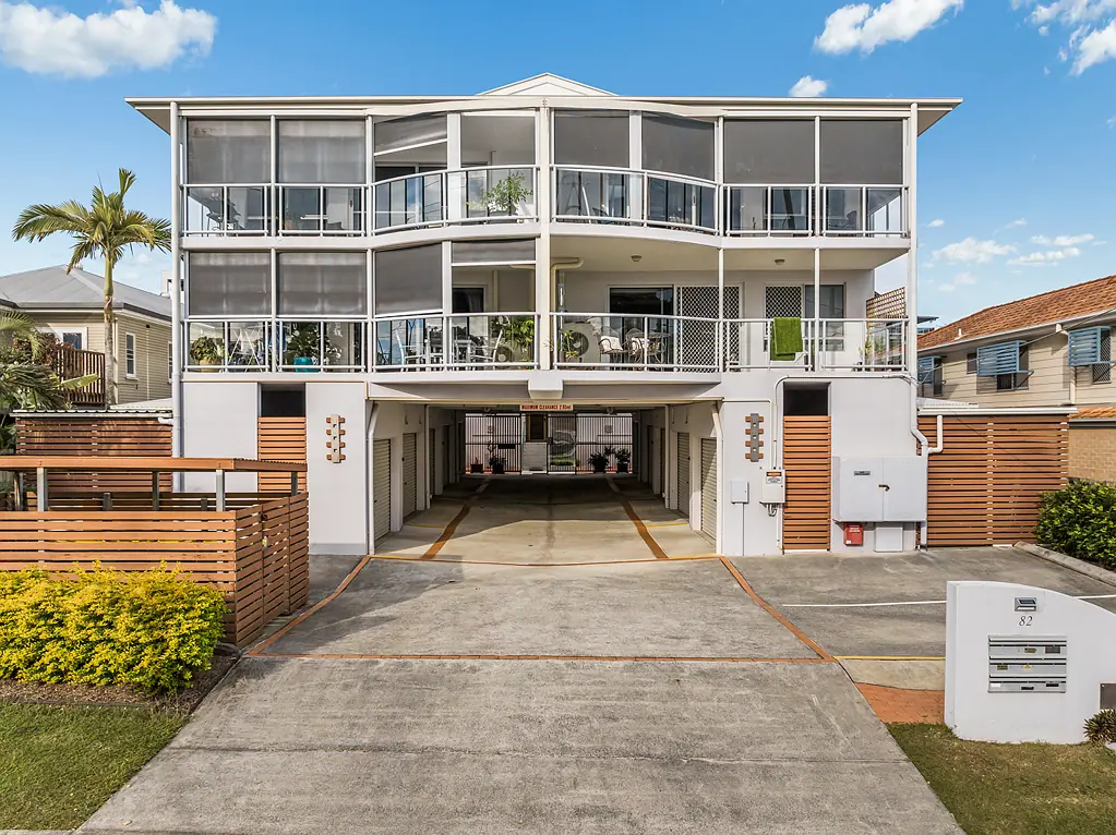 Unit 2/82 Oxley Ave, Woody Point, QLD 4019