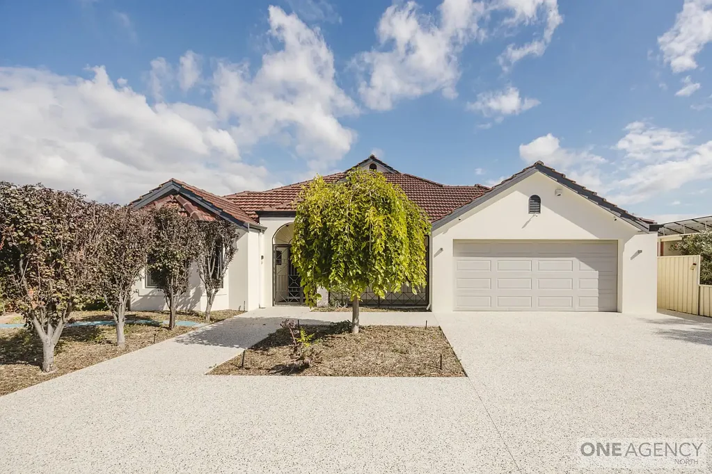 Madeley 4房  Spacious Family Living with Exceptional Upgrades & Parking