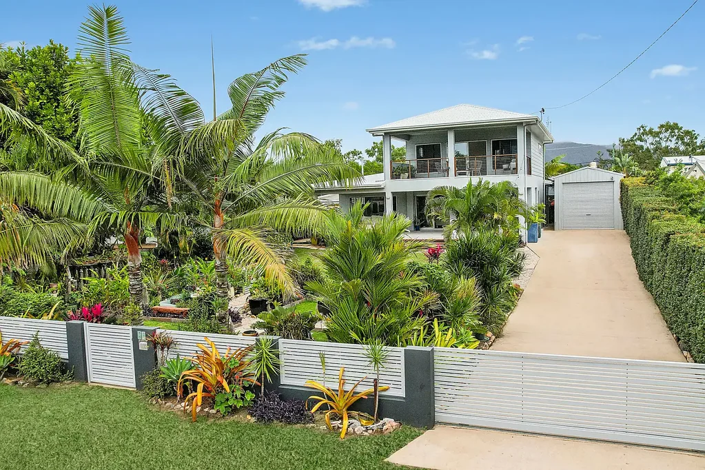 29 Esplanade, Balgal Beach, QLD 4816