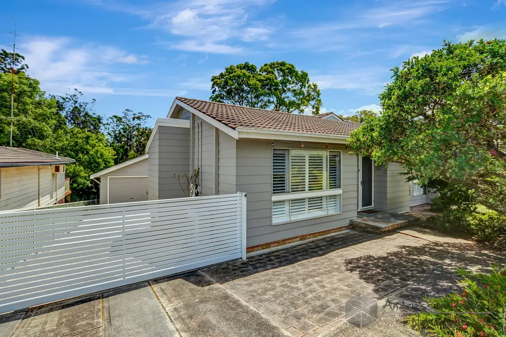 284 Lake Road, Glendale, NSW 2285