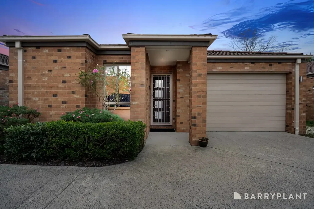 Pakenham 2침실 Modern, Low-Maintenance Living in an Unbeatable Location!