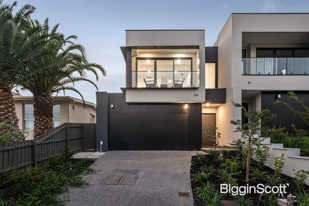 Doncaster 4Kwarto Soaring Ceilings, Luxe Finishes — Modern Family Perfection
