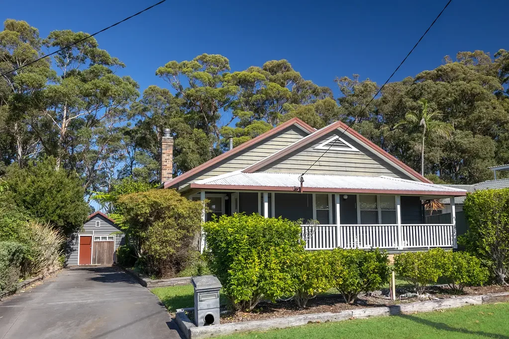 Mollymook Beach 4房  Charming Coastal home with Ocean glimpses