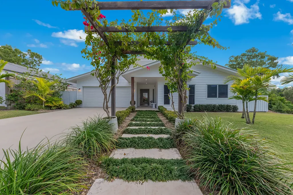 8 Ulysses Drive, Cannon Valley, QLD 4800