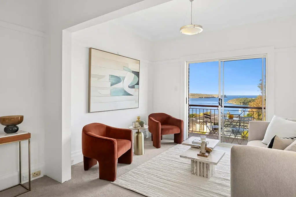 Mosman 2 Bedroom Timeless Art Deco Apartment with Panoramic Harbour Views