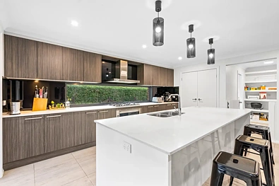 87 Springburn Drive, Glass House Mountains, QLD 4518, 5房, 2浴, House