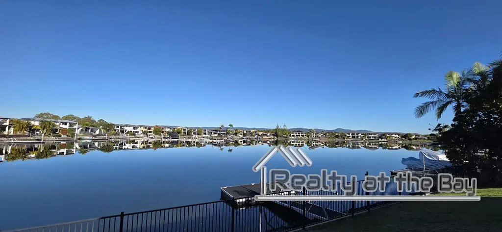 Fabulous WATERFRONT HOME in Oyster Cove