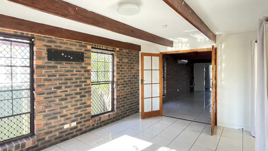 Perfect Place to Call Home in Heart of Hillcrest!