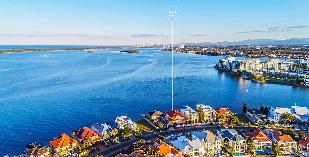 25 King Arthurs Court, Paradise Point, QLD 4216