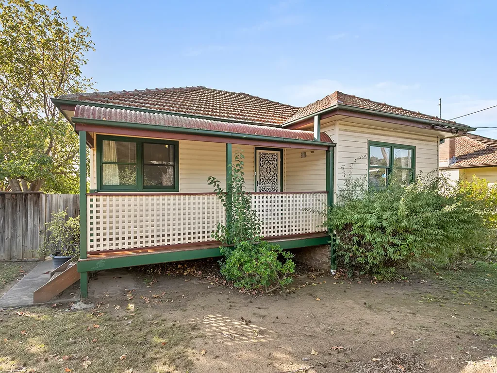13 Binalong Road, Pendle Hill, NSW 2145