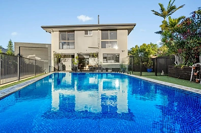 Paradise Point 4房  Substantial Double Storey Home in Paradise Point!