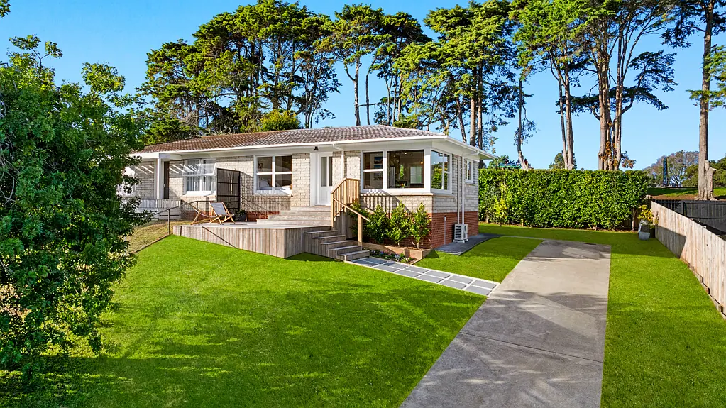 1/22 Gladys Avenue, Glenfield, North Shore City, Auckland