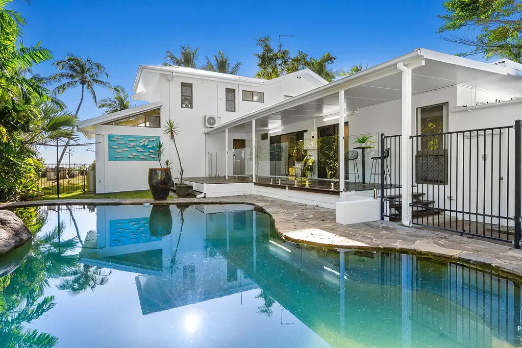 Holloways Beach 4部屋 MAISON BLANCHE | Holloways Beach