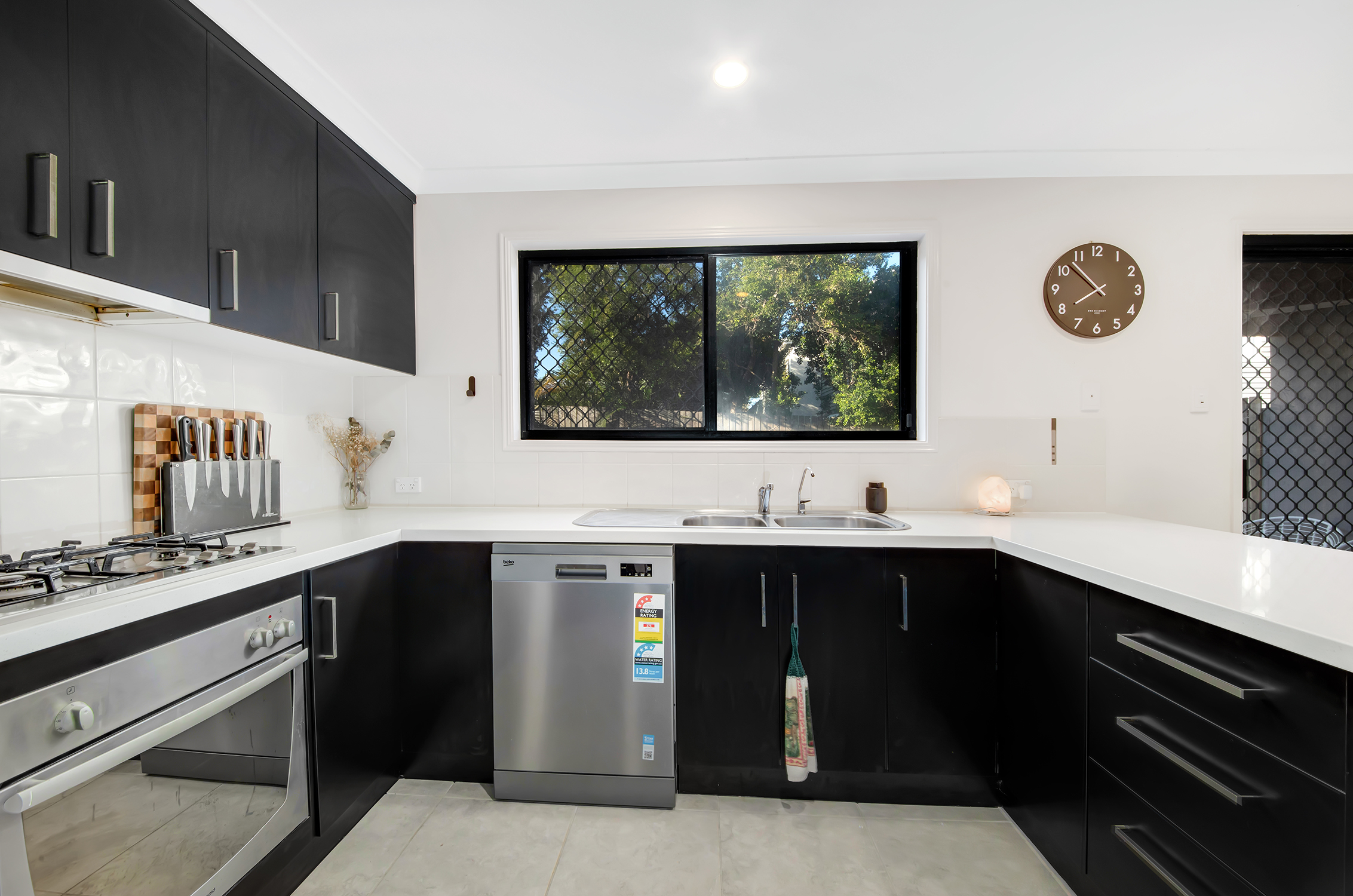 UNIT 5 57 BARNEY ST, BARNEY POINT QLD 4680, 0 habitaciones, 0 baños, Townhouse