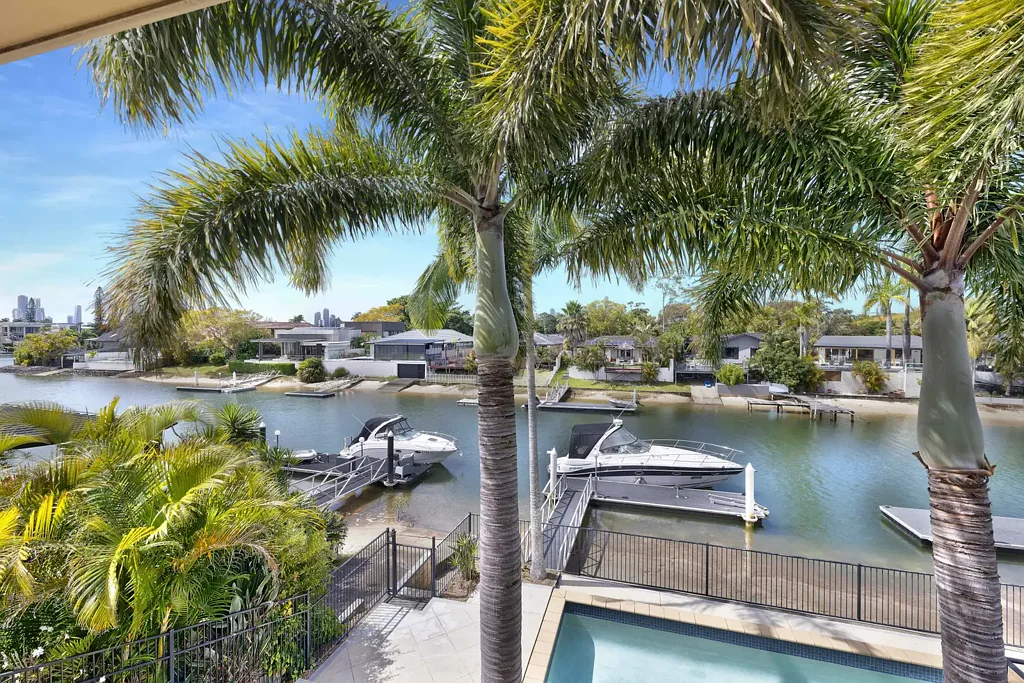 5 Cedar Place, Broadbeach Waters, QLD 4218