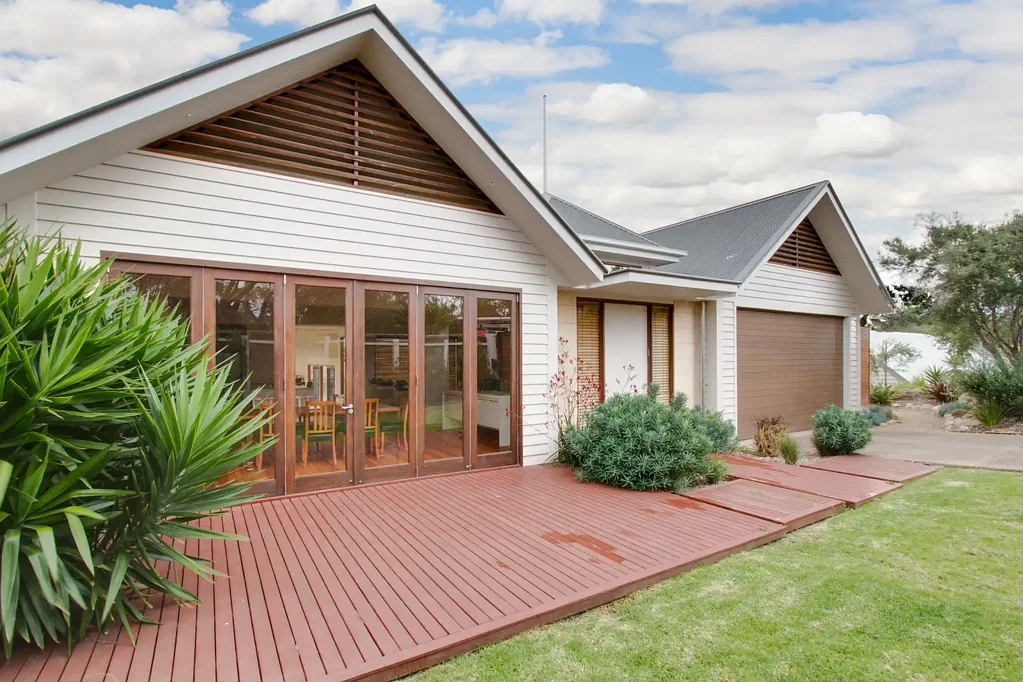 Available soon for long term lease fully furnished