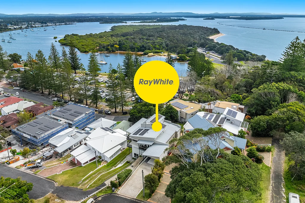 1 Wooli Street, Yamba, NSW 2464